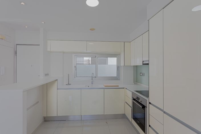 Image No.3-3 Bed Villa for sale