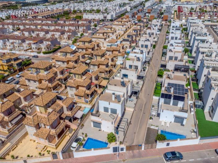 Image No.38-Villa de 5 chambres à vendre à Torrevieja