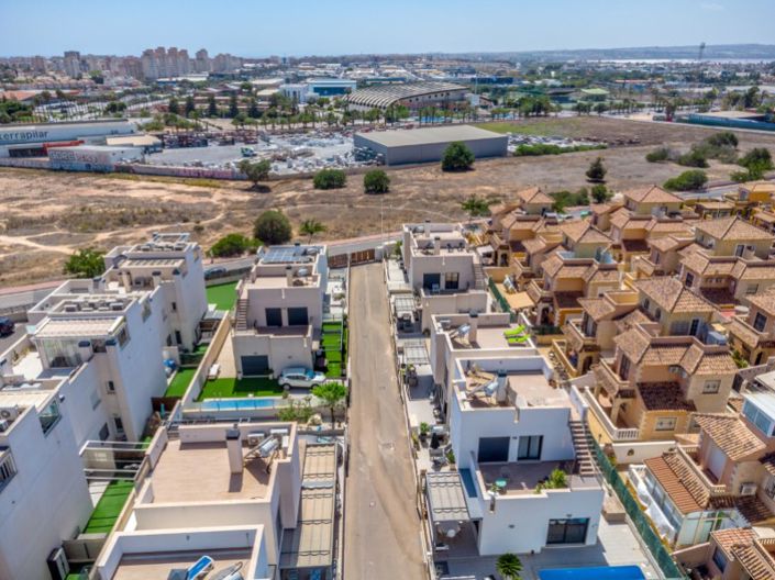 Image No.40-Villa de 5 chambres à vendre à Torrevieja