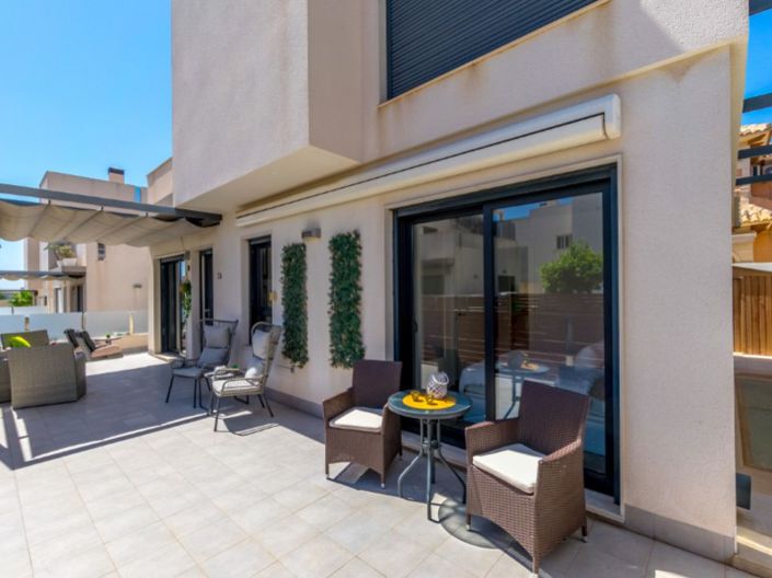 Image No.8-Villa de 5 chambres à vendre à Torrevieja