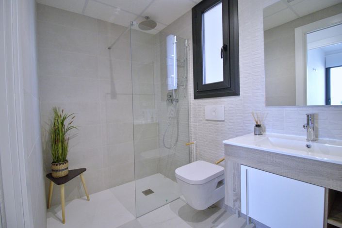 Image No.21-2 Bed Apartment for sale