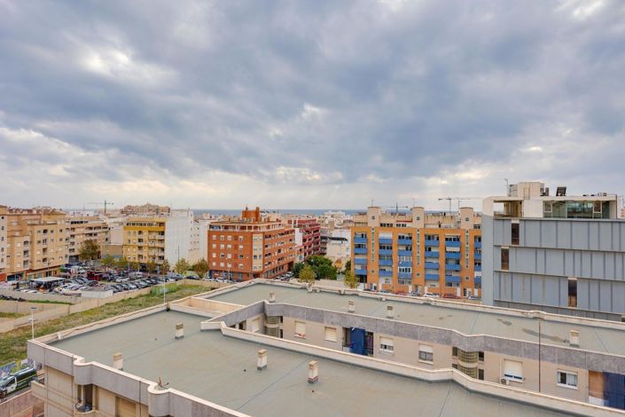 Image No.37-3 Bed Apartment for sale