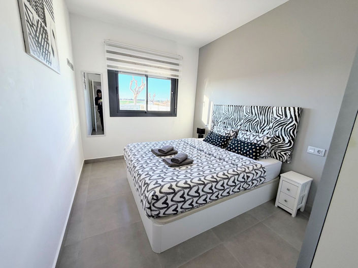 Image No.24-2 Bed Apartment for sale