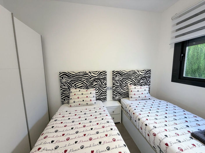 Image No.29-2 Bed Apartment for sale