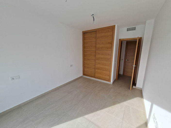 Image No.8-4 Bed Villa for sale