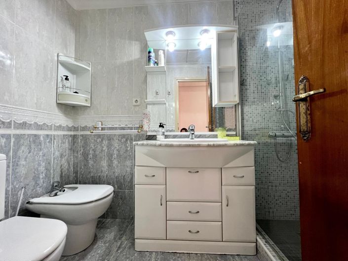 Image No.14-3 Bed Apartment for sale