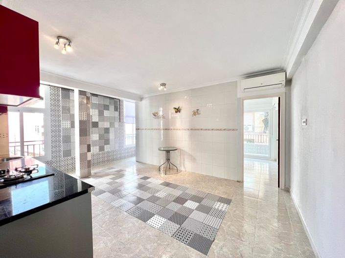 Image No.25-3 Bed Apartment for sale