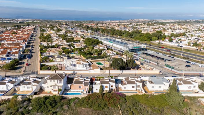 Image No.49-3 Bed Villa for sale