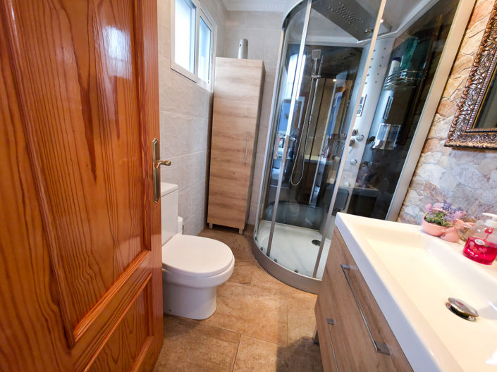 Image No.29-3 Bed Villa for sale