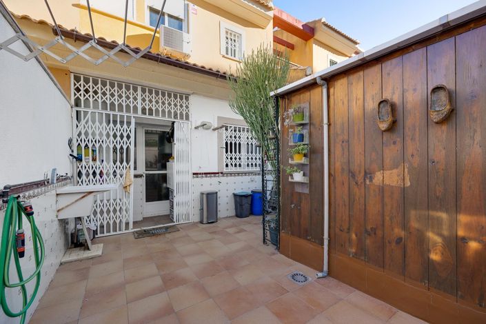 Image No.23-4 Bed Villa for sale