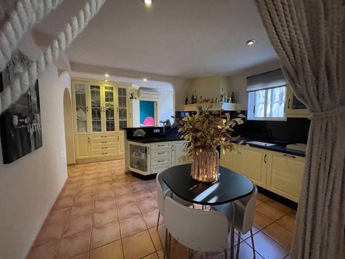 Image No.34-5 Bed Villa for sale