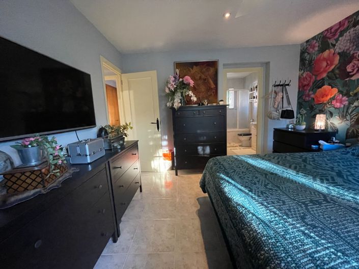 Image No.45-5 Bed Villa for sale