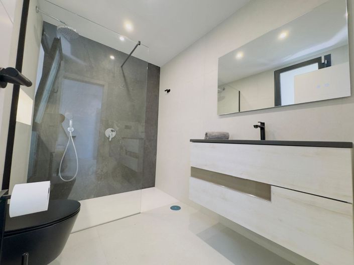 Image No.24-4 Bed Villa for sale