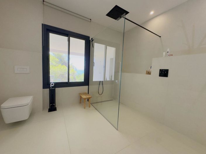 Image No.25-4 Bed Villa for sale