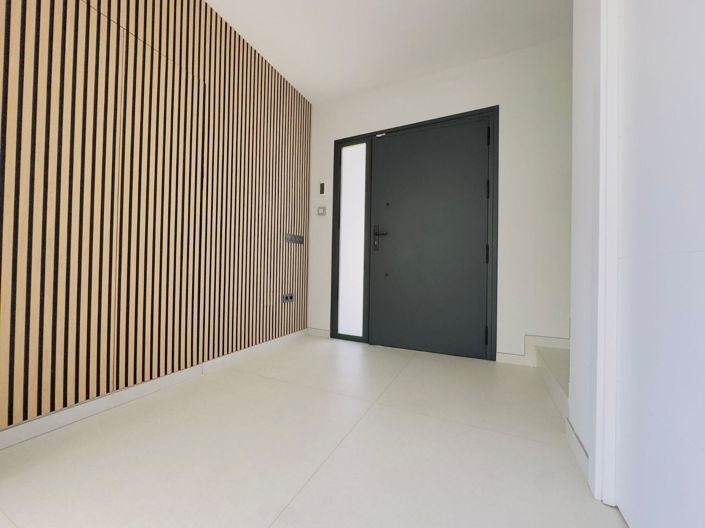 Image No.3-4 Bed Villa for sale