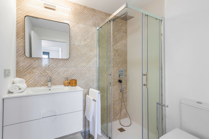 Image No.20-2 Bed Apartment for sale