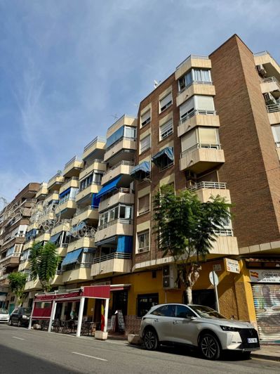 Image No.15-3 Bed Apartment for sale