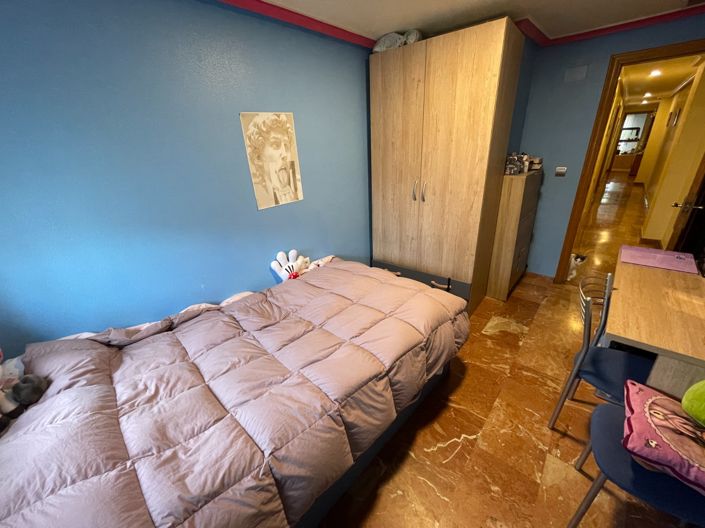 Image No.19-4 Bed Apartment for sale