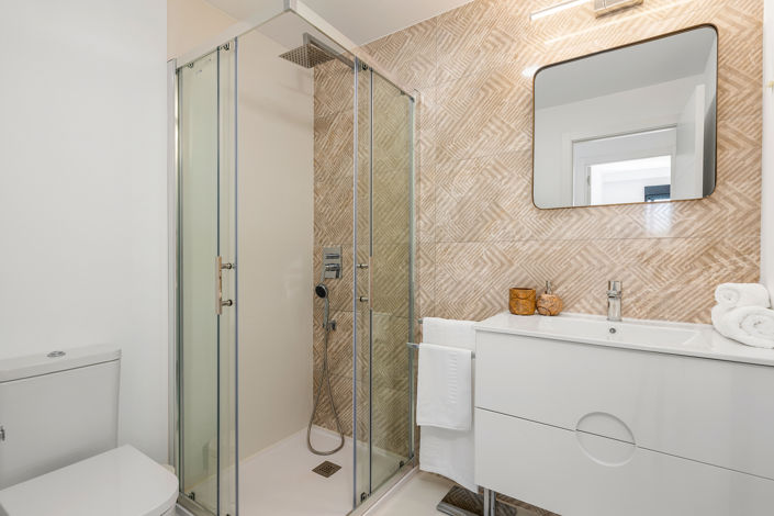 Image No.17-2 Bed Apartment for sale