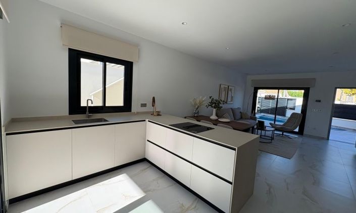 Image No.28-3 Bed Villa for sale