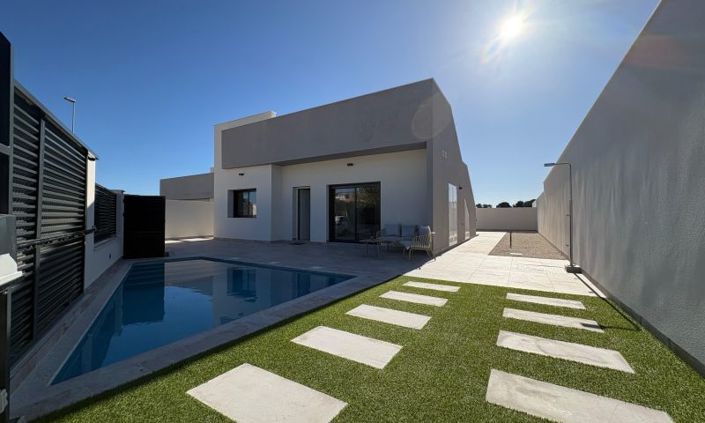 Image No.3-3 Bed Villa for sale