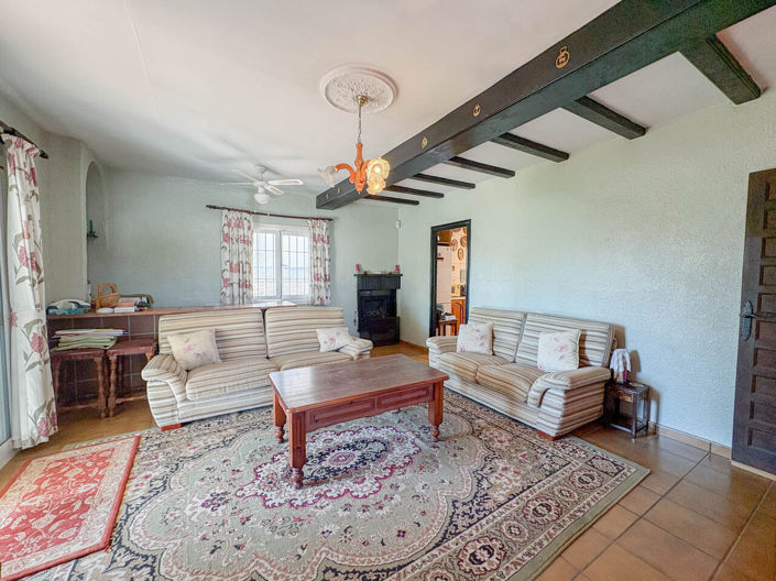 Image No.2-4 Bed Villa for sale