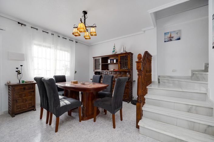 Image No.10-3 Bed Villa for sale