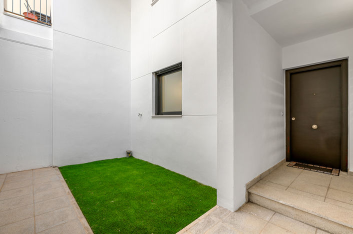 Image No.23-2 Bed Apartment for sale