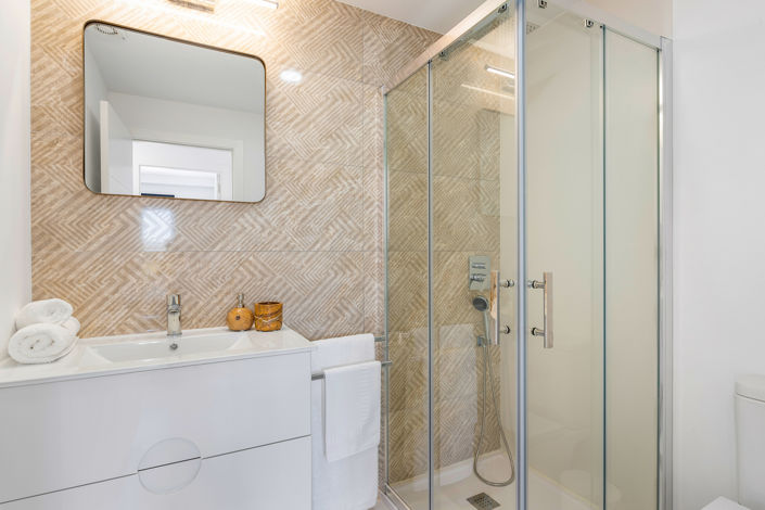 Image No.20-2 Bed Apartment for sale