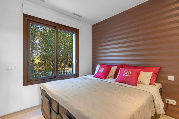 Image No.20-2 Bed Apartment for sale