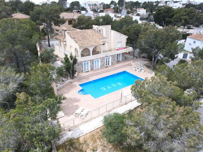 Image No.2-6 Bed Villa for sale