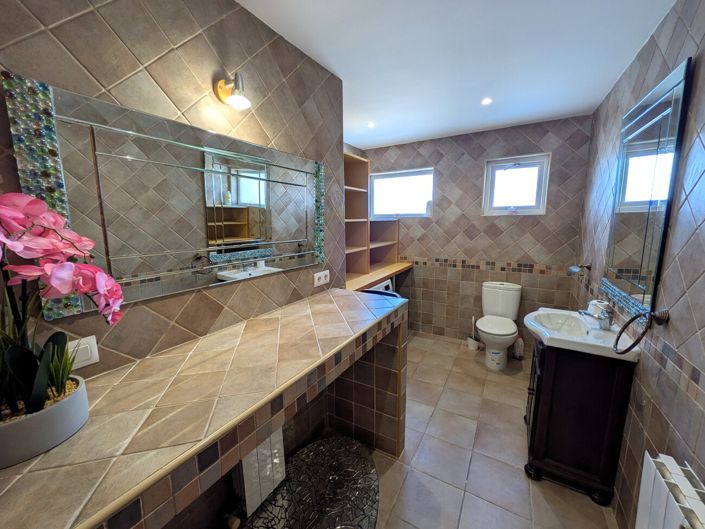 Image No.7-6 Bed Villa for sale