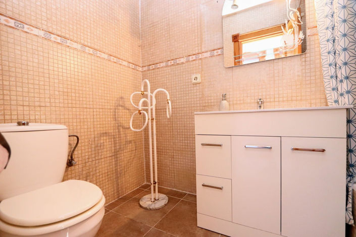 Image No.17-3 Bed House for sale