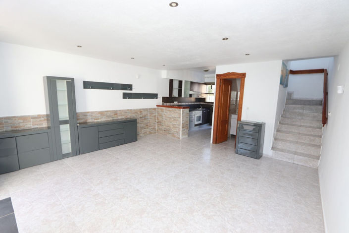 Image No.3-3 Bed House for sale