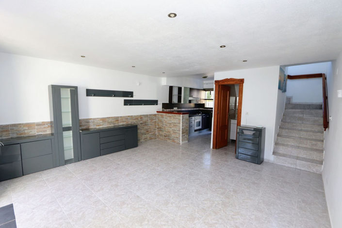 Image No.6-3 Bed House for sale