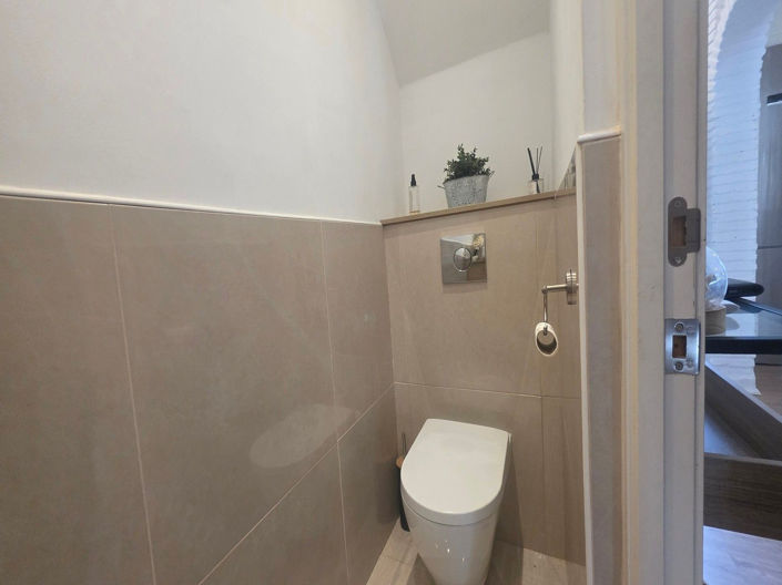 Image No.18-2 Bed House for sale