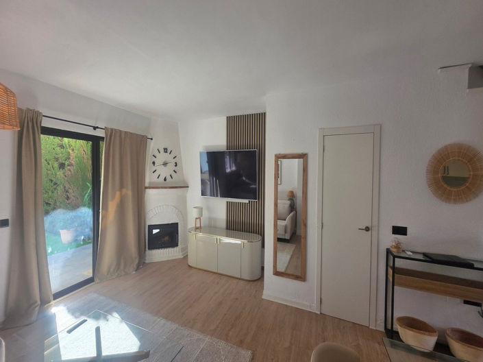 Image No.20-2 Bed House for sale