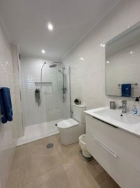 o1jeefq66o15536t4vf09lm18v02r