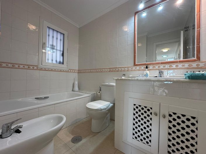 Image No.17-2 Bed Apartment for sale