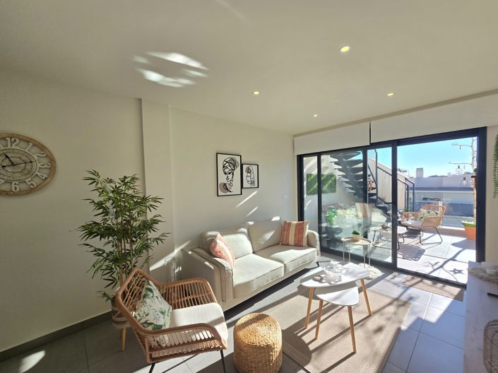 Image No.20-2 Bed Apartment for sale