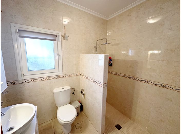 Image No.24-3 Bed Villa for sale