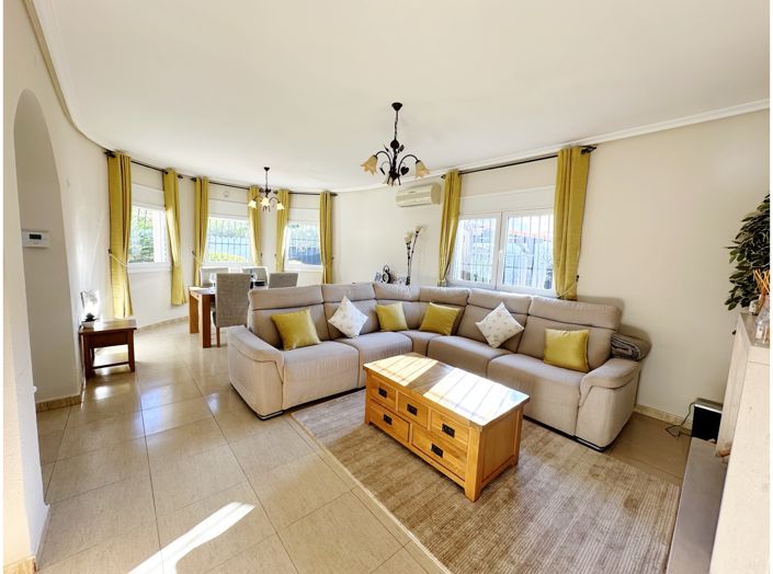 Image No.4-3 Bed Villa for sale