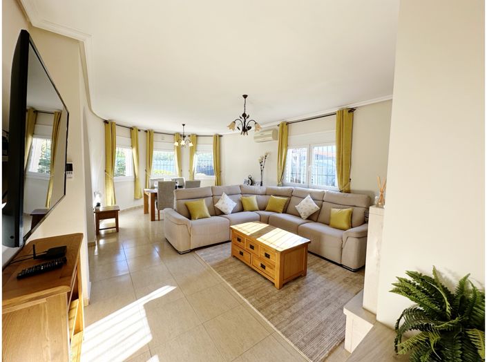 Image No.9-3 Bed Villa for sale