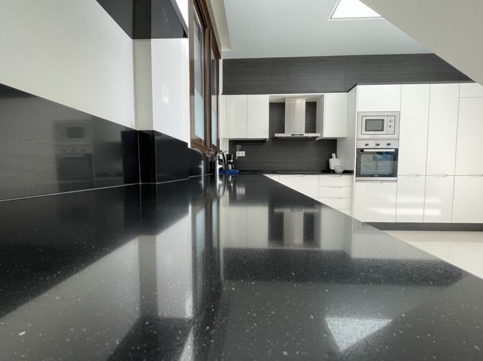 Image No.10-2 Bed House for sale