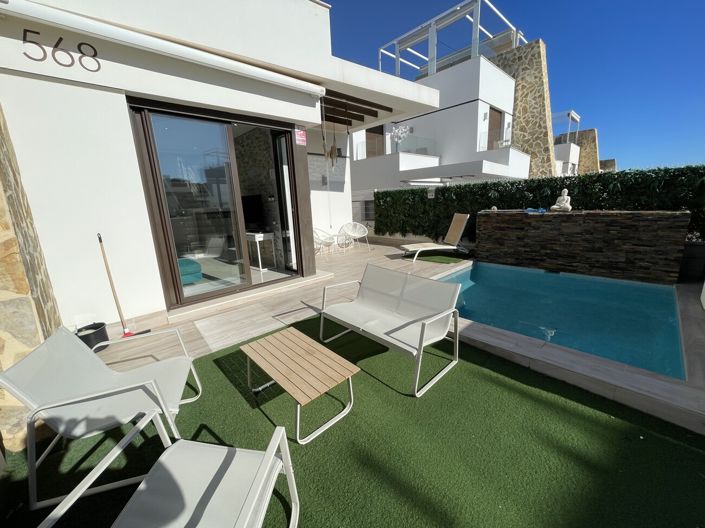 Image No.2-2 Bed House for sale