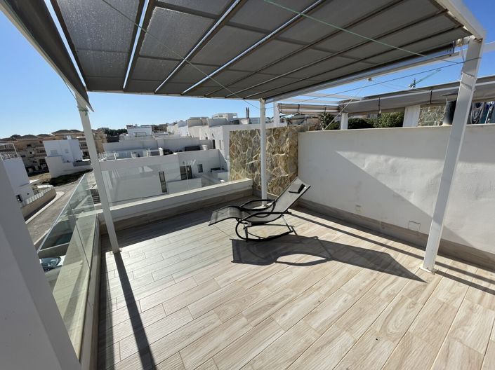 Image No.20-2 Bed House for sale