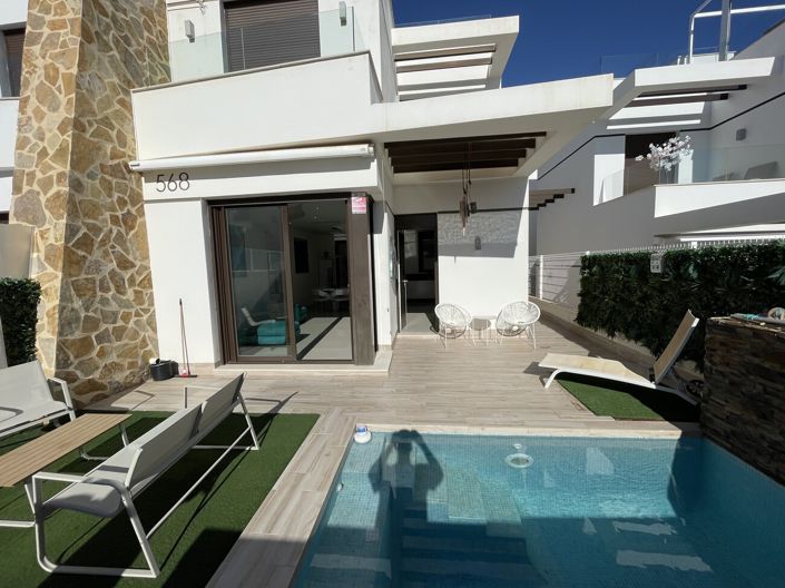Image No.36-2 Bed House for sale