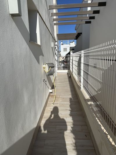 Image No.7-2 Bed House for sale