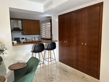 o1je9ll8981hot1fr714mg1ant1f2g2j