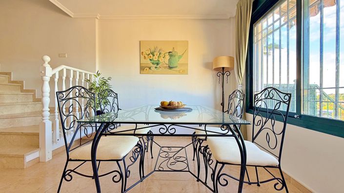 Image No.9-2 Bed Townhouse for sale